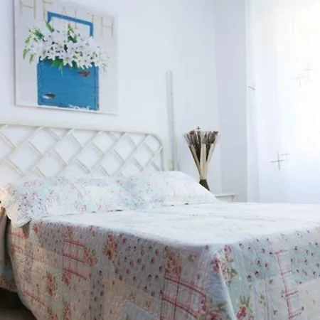 Zeus Versailles Apartment