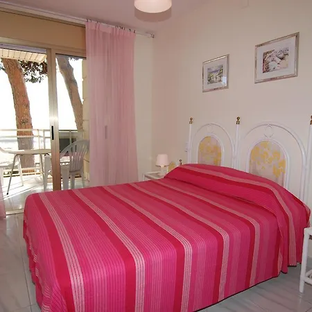 Apartment Zeus Versailles