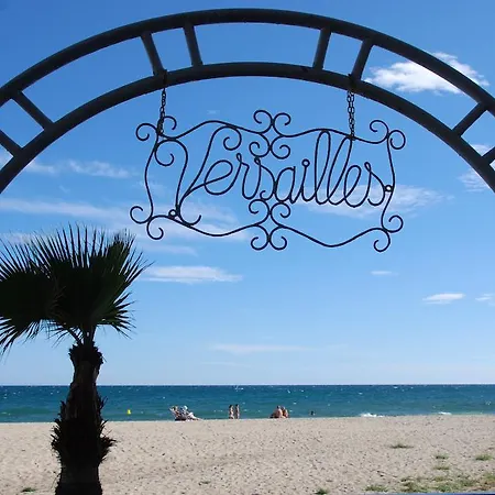 Apartment Zeus Versailles Cambrils